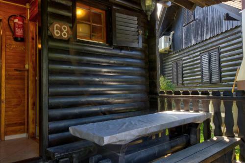 Chalet 68