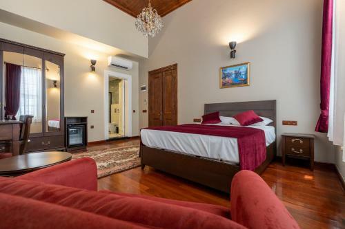 Giges King Boutique Hotel