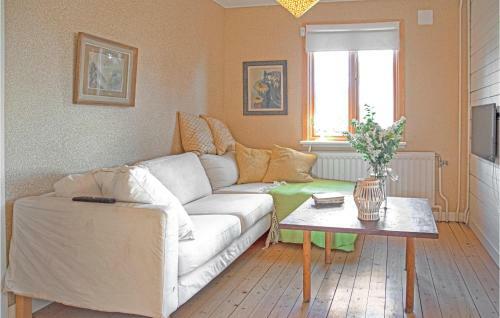Nice Home In B�stad With Wifi And 3 Bedrooms #830
