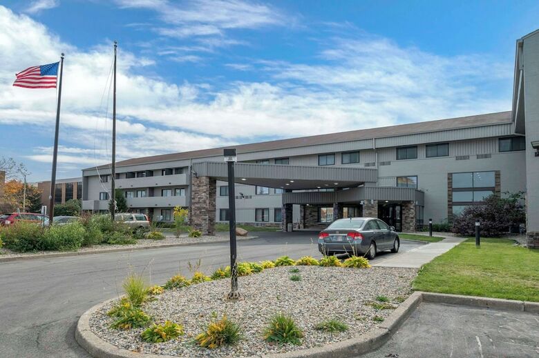 Hotel Comfort Inn & Suites North At The Pyramids