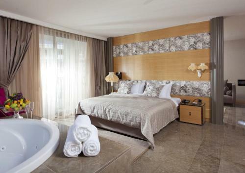 Thor Luxury Hotel Villas