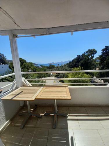 Apartamento Den?z Manzara Li Gen?? Terasli 2+1 �ati Kat Da?re
