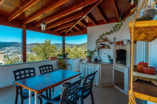 Peaceful 4br Villa W/ac&balcony 10 Min To Seaside