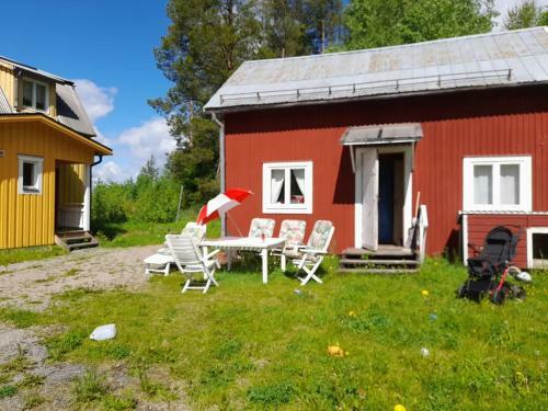 Hostal Single Bedroom, Outside Toilet, Shower, Kitchen. 120 M From Sandbach