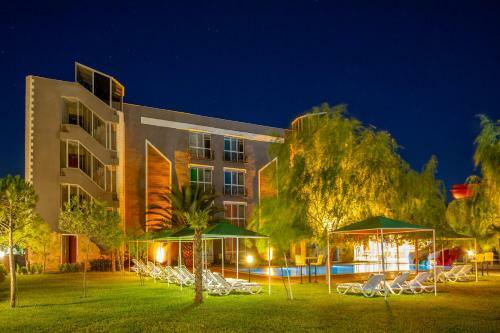 Aqua Nina Hotel