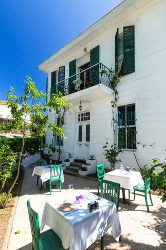 Hotel No16 Ada