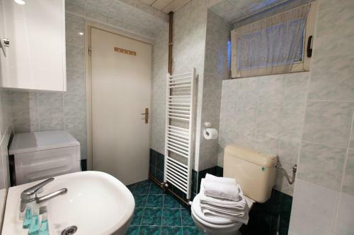 Retro Central Apartment Behind University - Step Away From Ljubljanica River