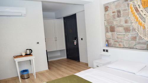 Hotel G�k�eada Deep Breath