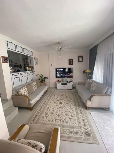 �e?me? Ayayorgiye 5 Dakika Uzakl?kta Villa