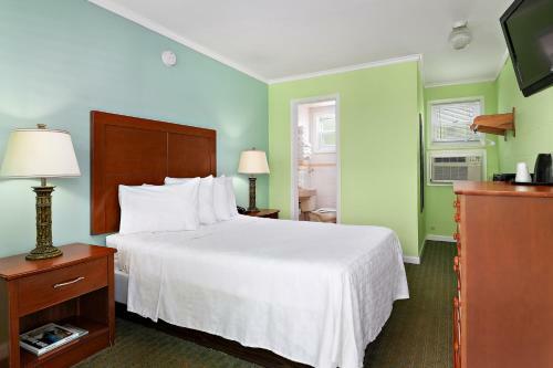 Madison Beach Motel