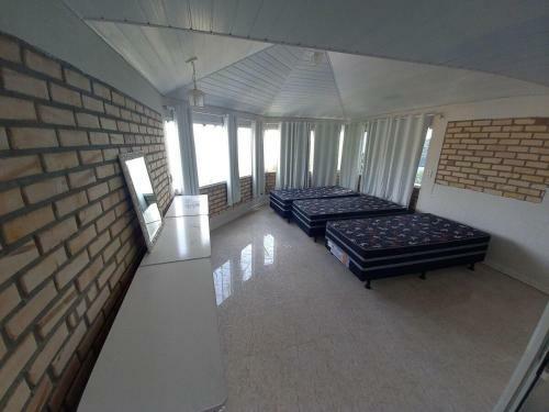 Casa C/ Piscina E Vista � Praia de Taquaras - Bc