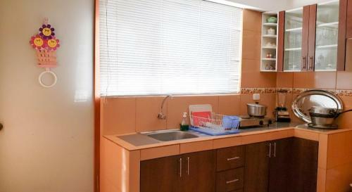 C�moda Habitaci�n En Departamento Bien Ubicado
