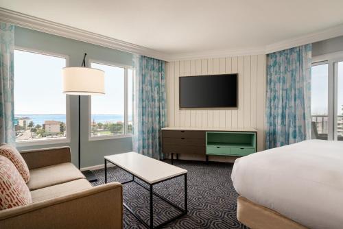 Hotel Quality Inn & Suites Beachfront