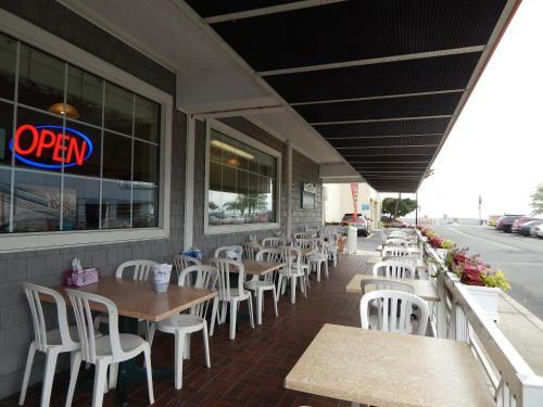 Spinnaker Motel