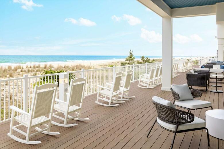 Dunes Manor Hotel
