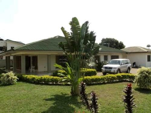 Hotel Jayliz Lodge Adenta,accra