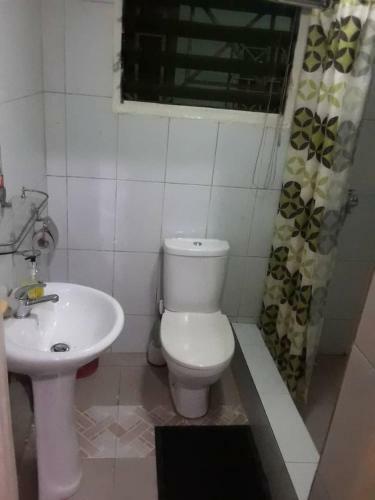 Hotel Jayliz Lodge Adenta,accra