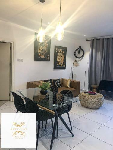 The Executive Luxury Apartment@ 2bedroom Embassy Gardens