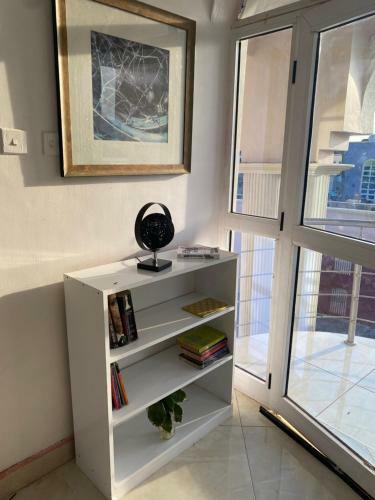 Spacious Studio Apartment With A Pool