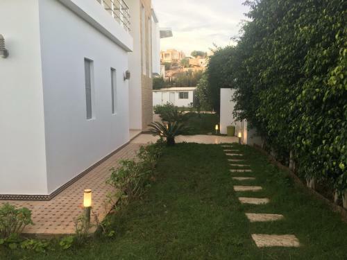 Stylish 4 Bedrooms Villa With Swimming Pool Ref Hi41054
