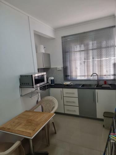 Hostal Room In Studio - Studio Solitaire Ideal For Two Adults - Sea View 1