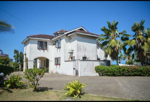 Creek Side Residential Nyali Entire Villa With Private Pool