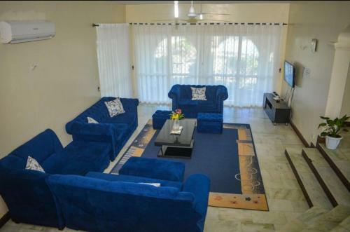 Creek Side Residential Nyali Entire Villa With Private Pool
