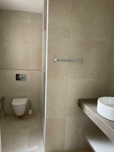 Prestigious 3 Bed Apartment In A Residential Area