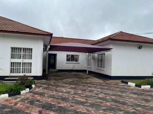 Cheerful 4 Bedroom Villa With Pool