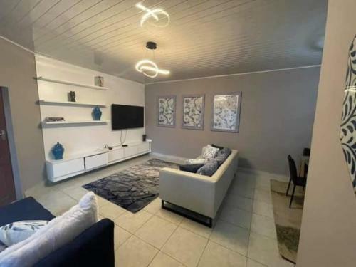 Spacious 2 Bedroomed Semi-detached Fully Furnished Apartment
