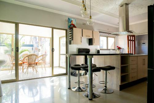 Apartamento Cheerful And Luxurious 4 Bedroom Villa With A Pool.