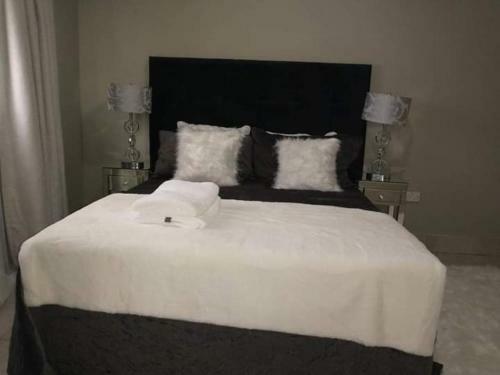 Spacious, With Great Design 2 Bedroomed Apartment