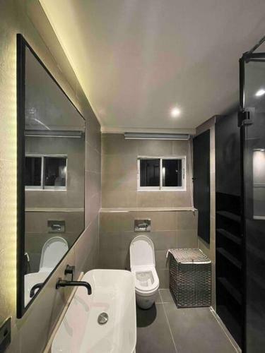 Upscale 3 Bedroom High-rise Apartment In V/island