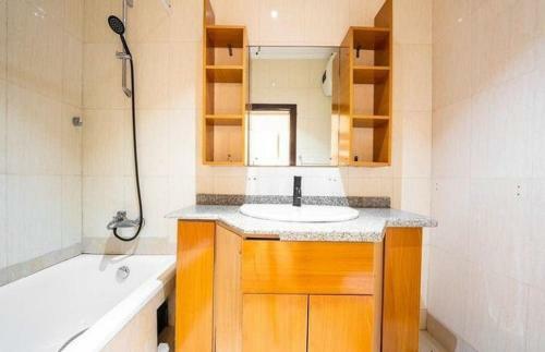 Luxury 2bedroom Apartment With Pool
