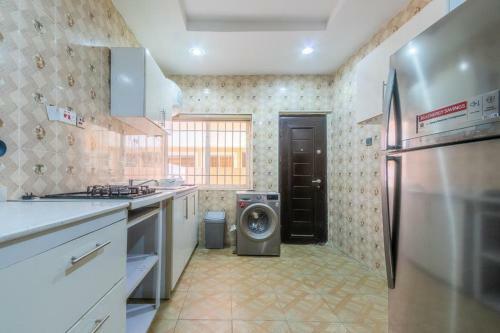 Cheerful & Colourful 3bedroom Apartment