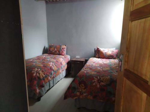 Kwamgozimba Guest House 2 Room7or5
