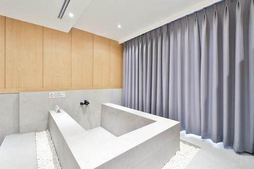 Custom Hotel