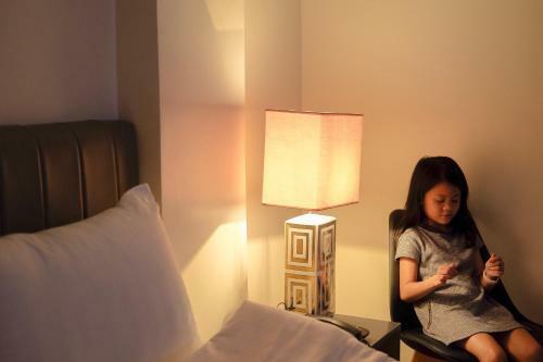 Crevice Hotel