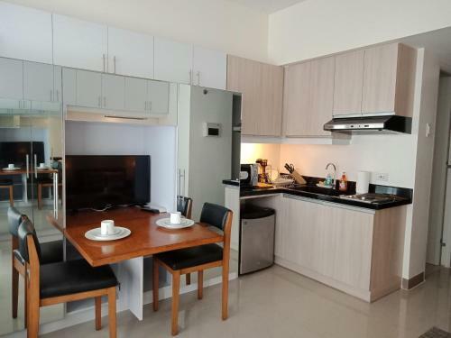 Apartamentos Mabolo Garden Flat With Free Rooftop Pool