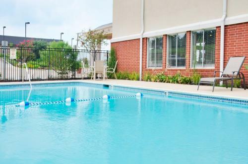Holiday Inn Express Hotel & Suites Livingston