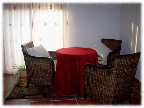 Hostal Centro Ornitol�gico El Primillar