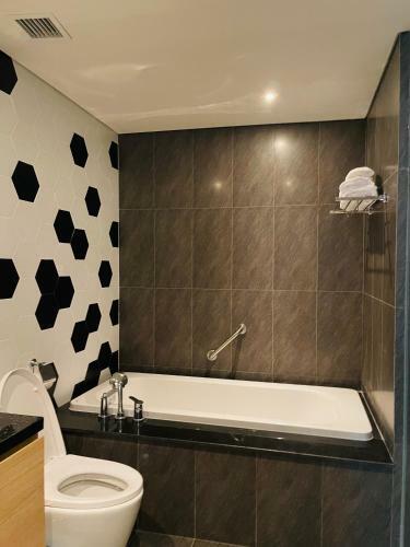 Apartamento H� Mai Citadin Homestay H? Long