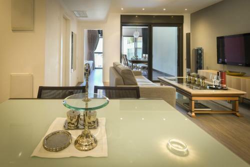 Luxury Levontin Apartment Near Rothschild