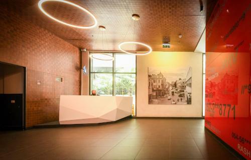 Luxury Levontin Apartment Near Rothschild