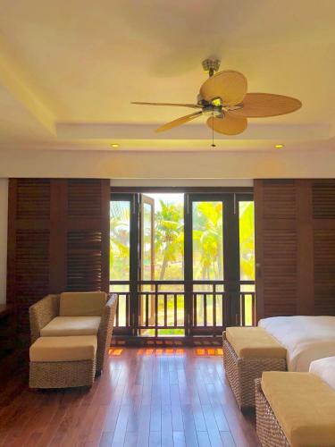 Charming 4 Bedrooms Villas With Few Step To Beach