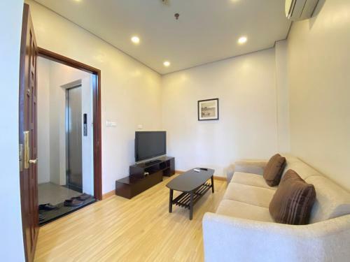 Hb Serviced Apartment - 12 Tr?n Qu� Ki�n