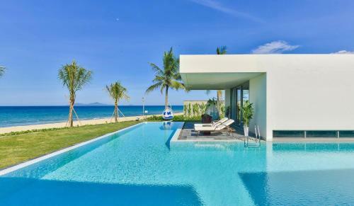 Stunning Beachfront 6br Villa W Largest Pool