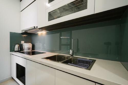 D'capitale Luxury Apartments By The Zenith