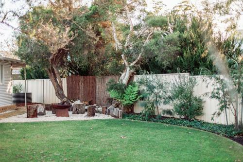 Dunsborough R & R