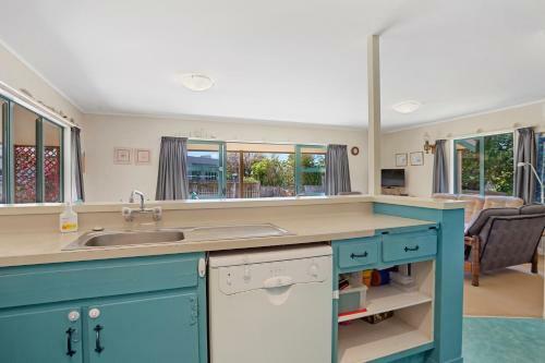 Room For The Family - Bowentown Bach